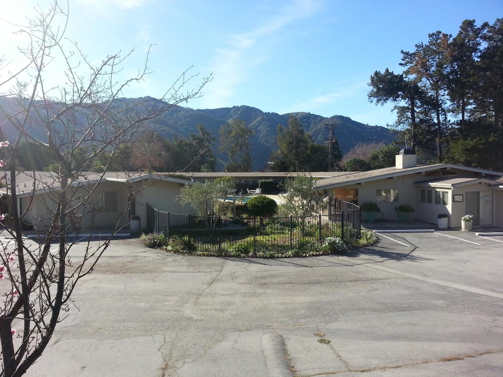 Contenta Inn 56/66