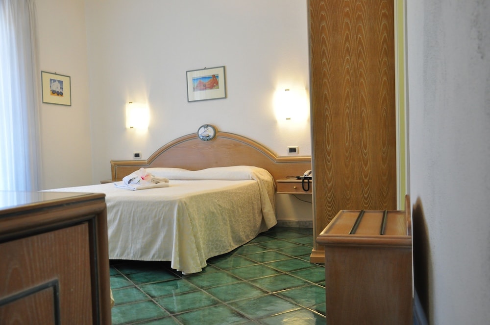 Hotel La Marticana 12/65