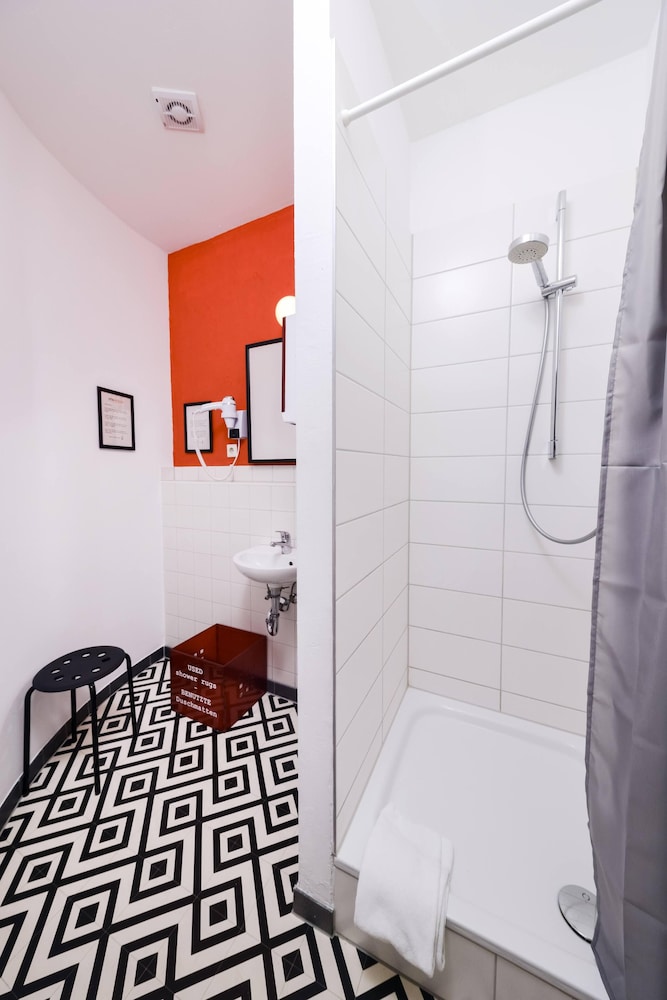 Old Town Hostel Berlin 50/50