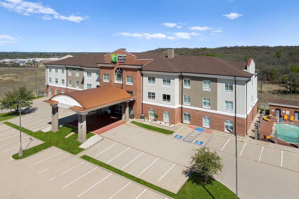Holiday Inn Express Suites Graham 4/50