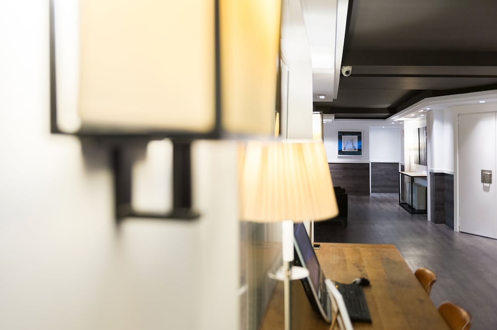 Parallel Hotel 45/48