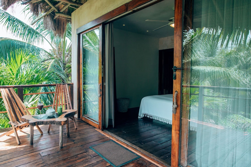 Orchid House Tulum Beach 30/50