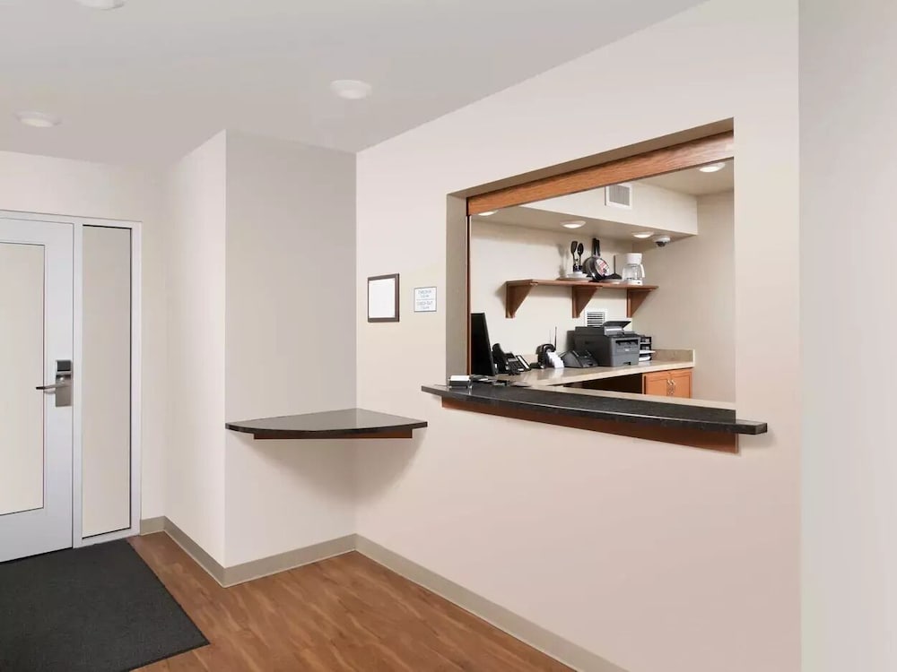 Extended Stay America Select Suites - Oklahoma City - West 8/43