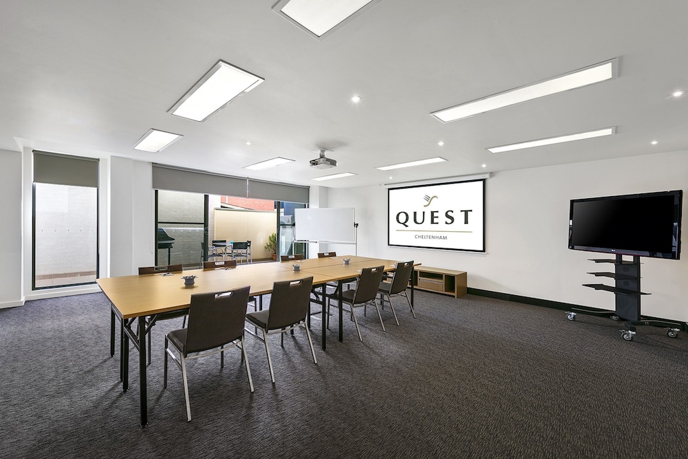 Quest Cheltenham 43/55
