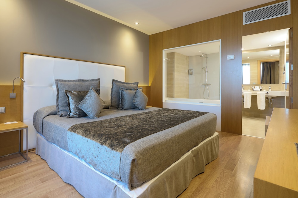 Hotel M A Sevilla Congresos 25/73