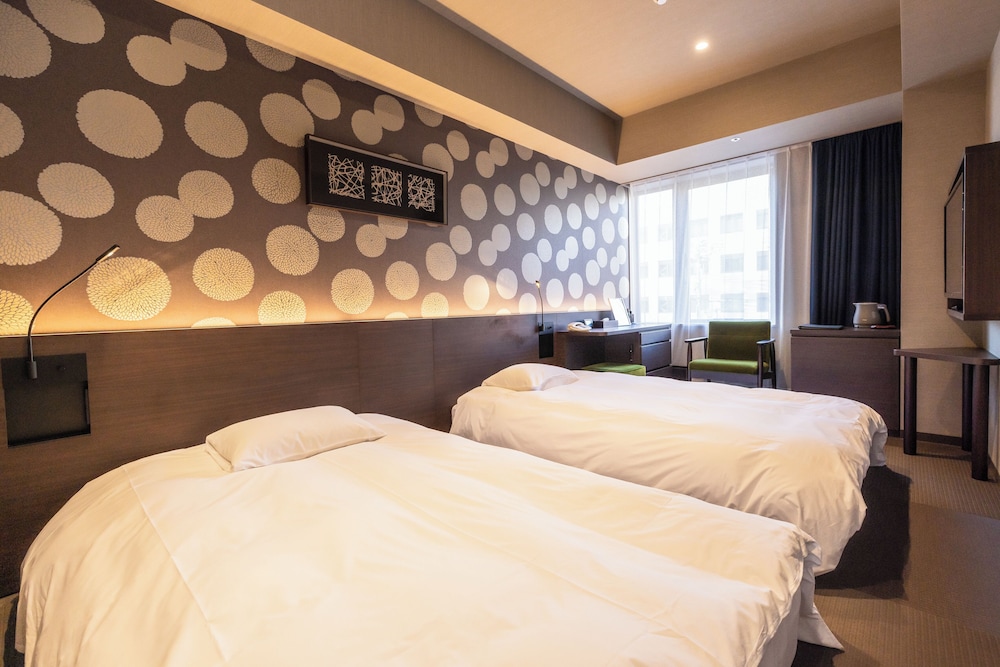 JAPANESE, MODERN, TWIN BEDS, NEW BUILDING