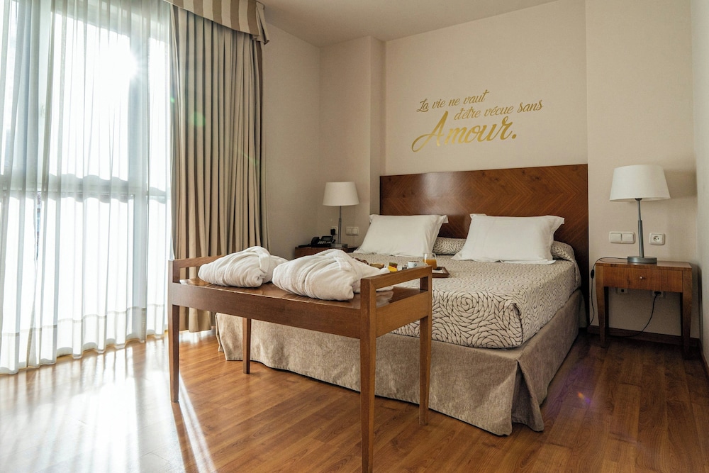 Mediterraneo Ex Vincci 27/70