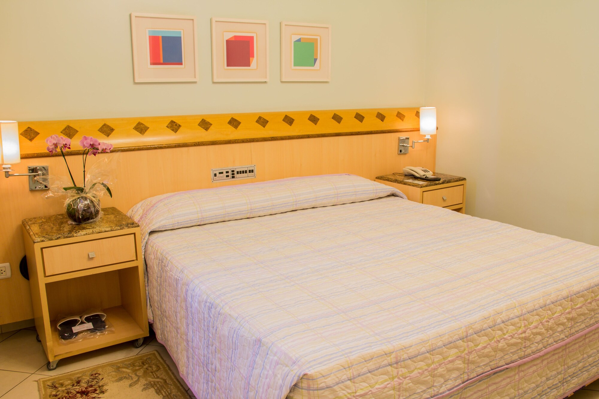 STANDARD, DOUBLE BED
