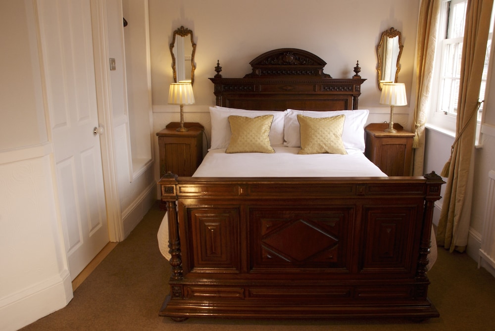 Chantry Hotel 11/40