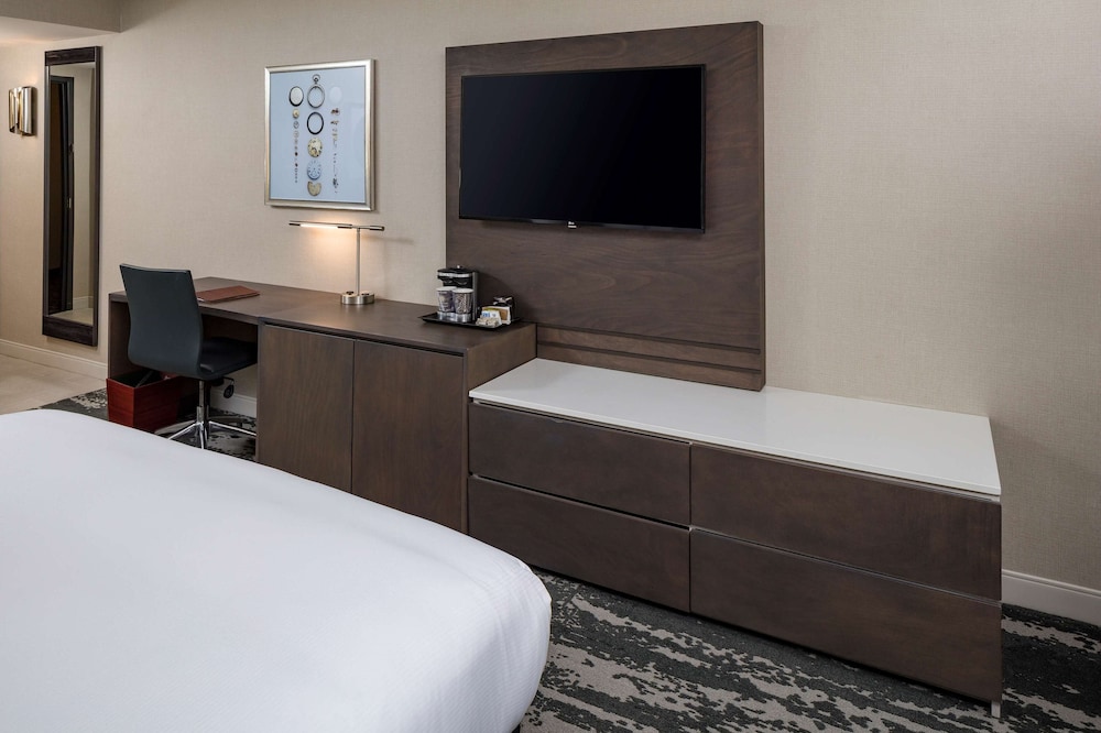 Doubletree By Hilton Boston Logan Airport Chelsea 14/48