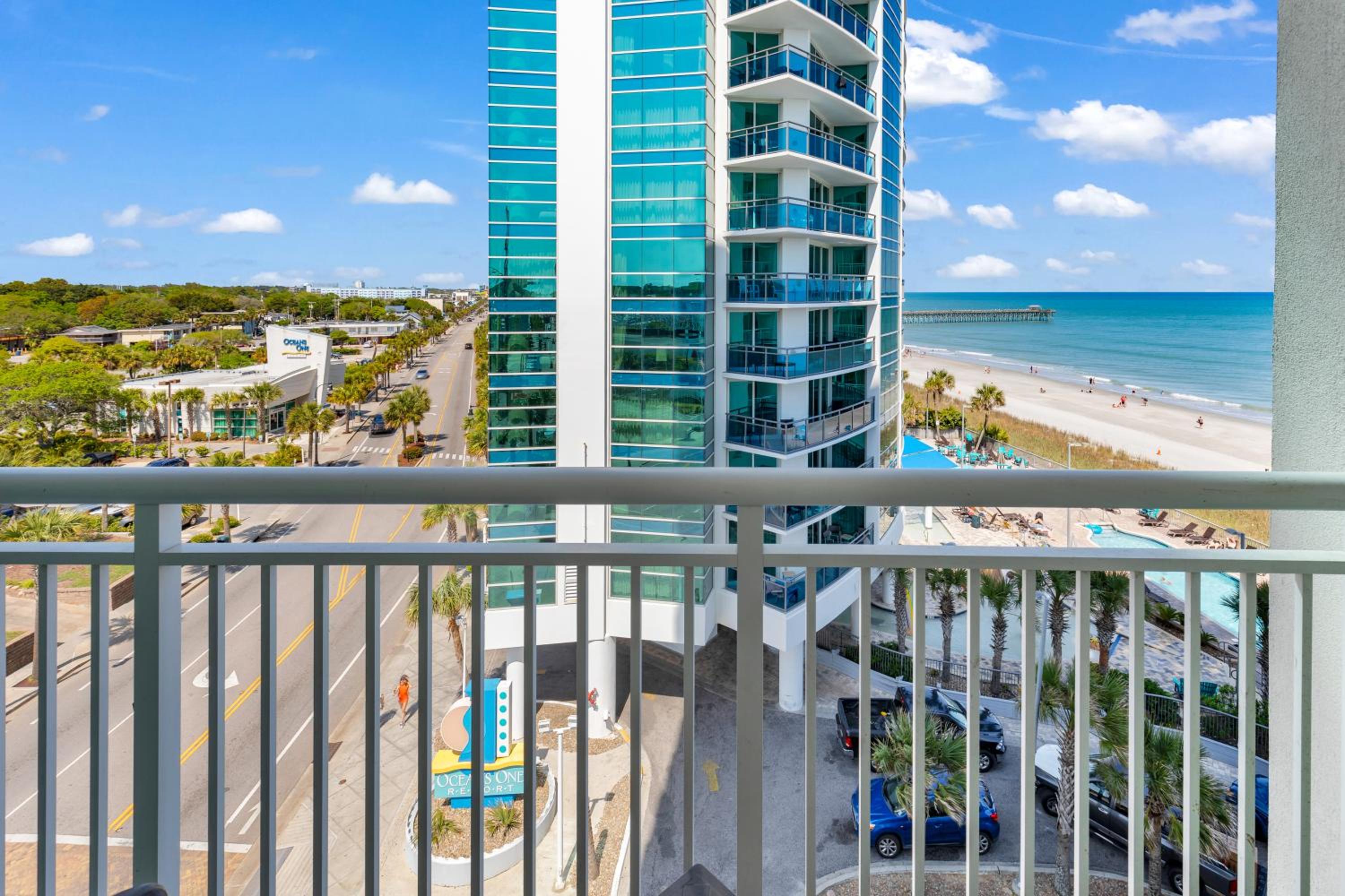 Sandy Beach Resort 6/50