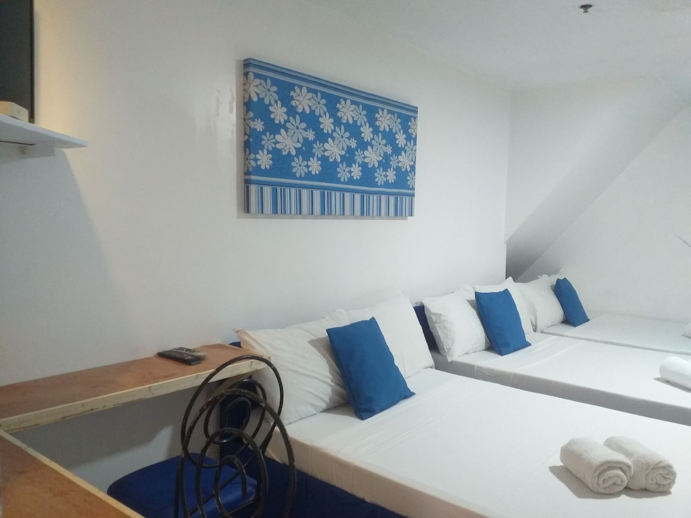 ROOM, 8 PEOPLE