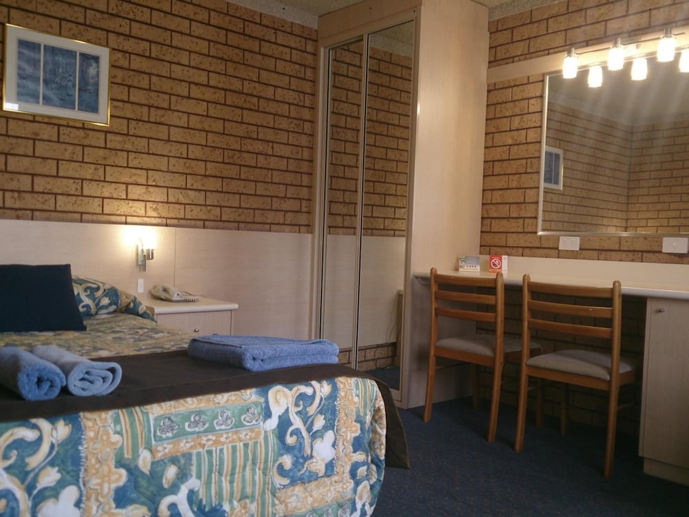 Fountain View Motel 19/37