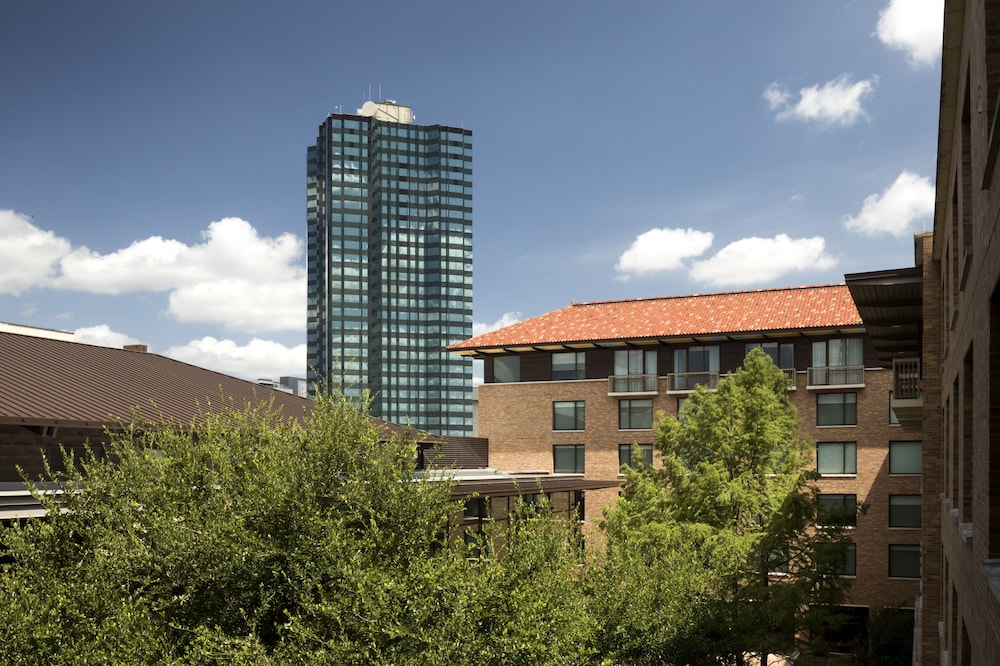 At T Hotel Conference Center At the University of Texas 5/65