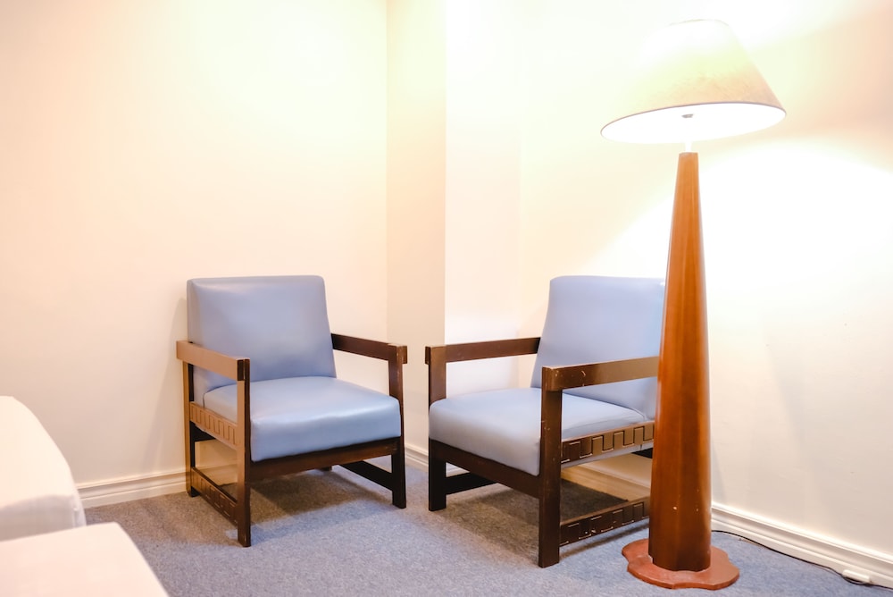 De Luxe Hotel 40/40