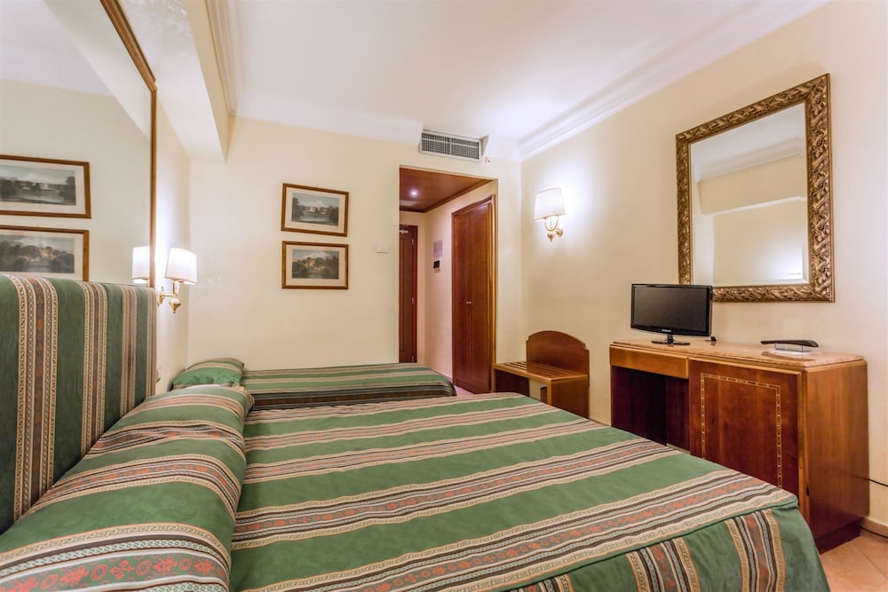 Raeli Hotel Archimede 12/44