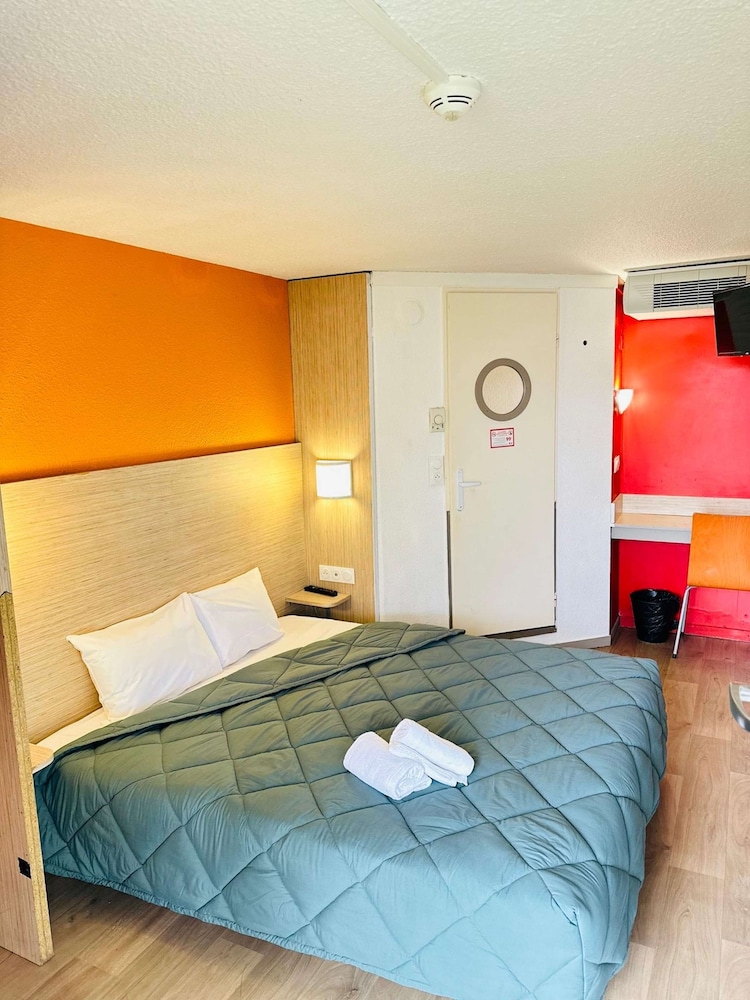 Premiere Classe Dunkerque - Saint-Pol-Sur-Mer 11/22