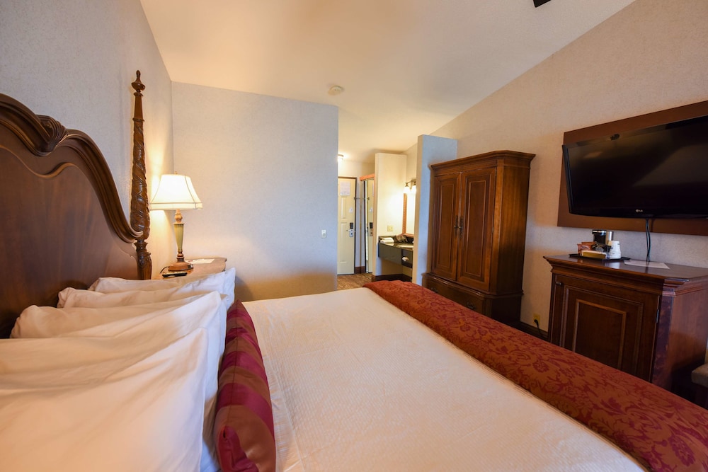 Best Western Plus Dockside Waterfront Inn 11/31