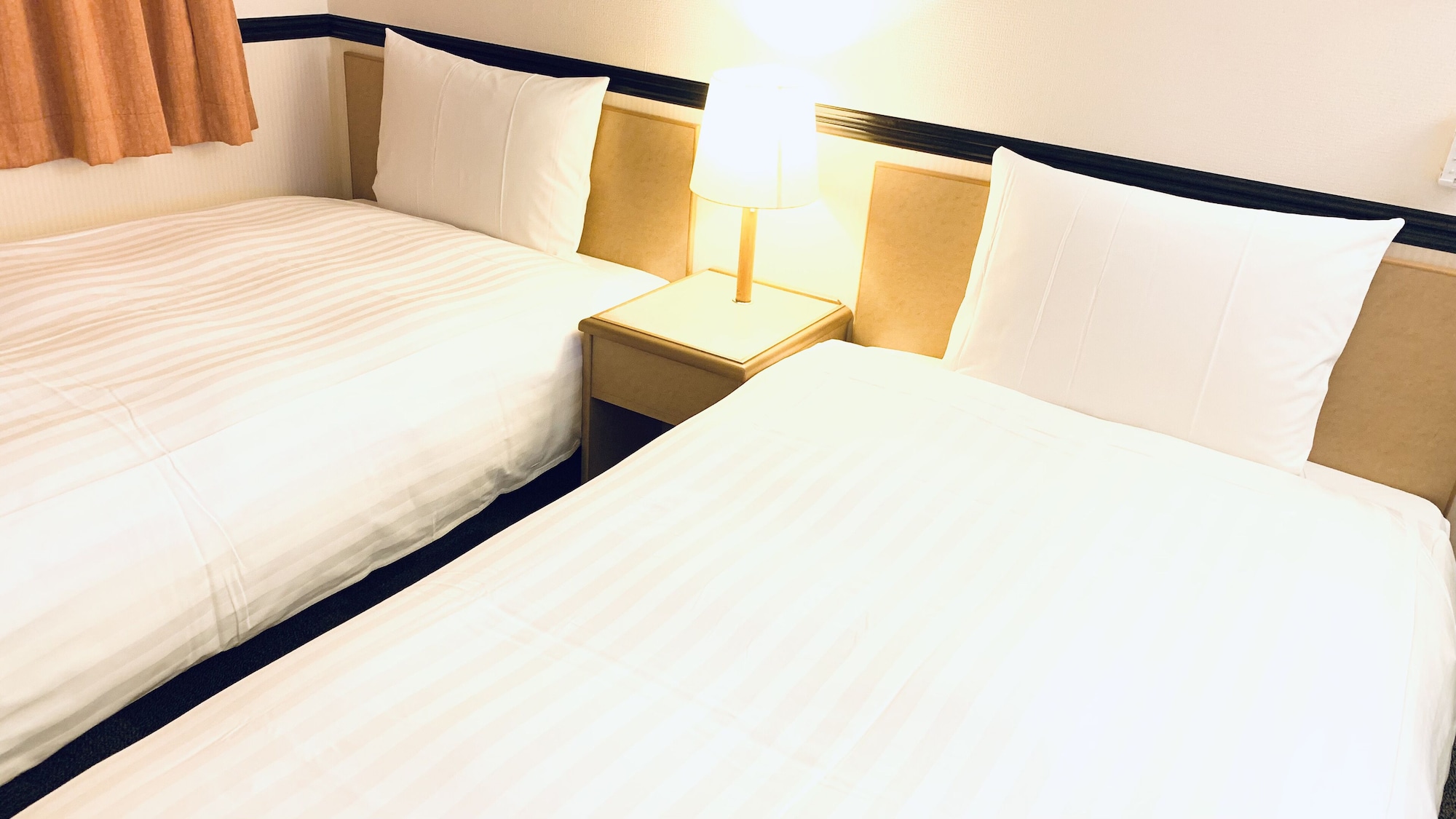 STANDARD, TWIN BEDS, SMOKING