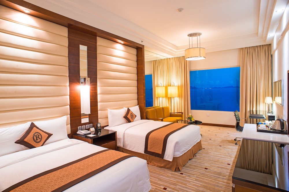 Royal Halong Hotel 15/70