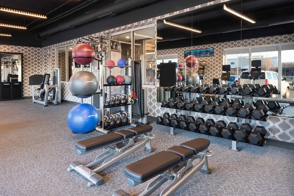 Aloft Cincinnati West Chester 25/42