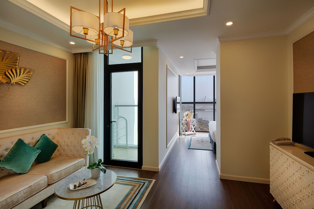 Melia Vinpearl Da Nang Riverfront 52/81