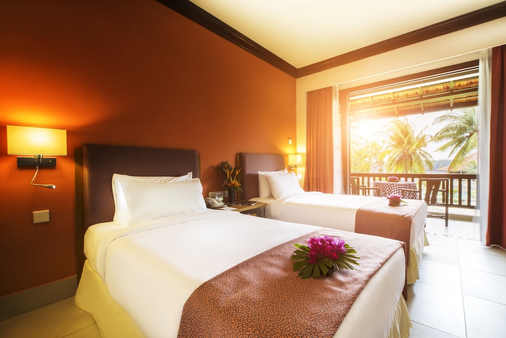 Sebana Cove Resort 6/18