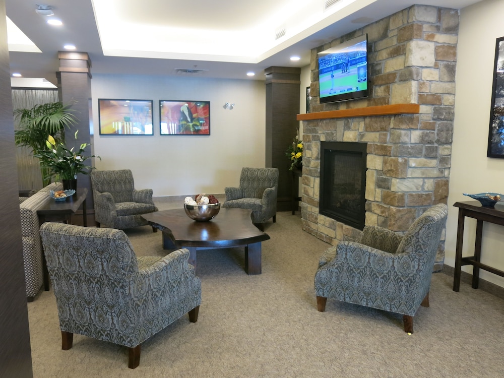 Days Inn & Suites By Wyndham Lindsay 26/43