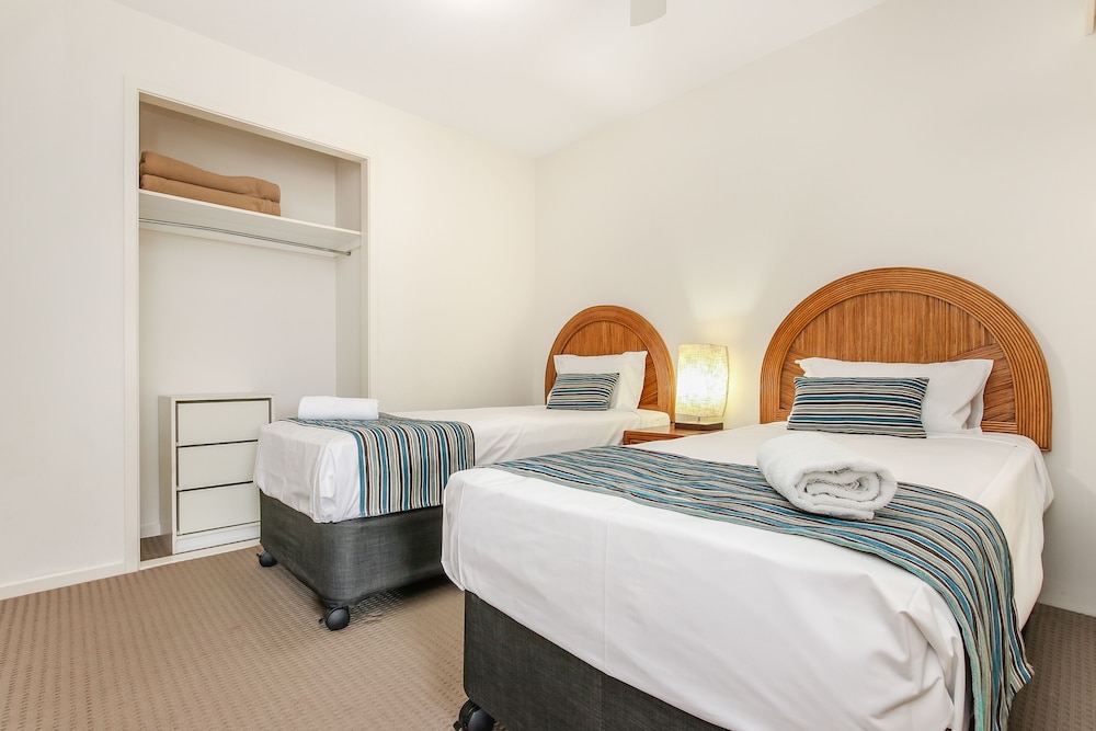 Headland Beach Resort 17/69
