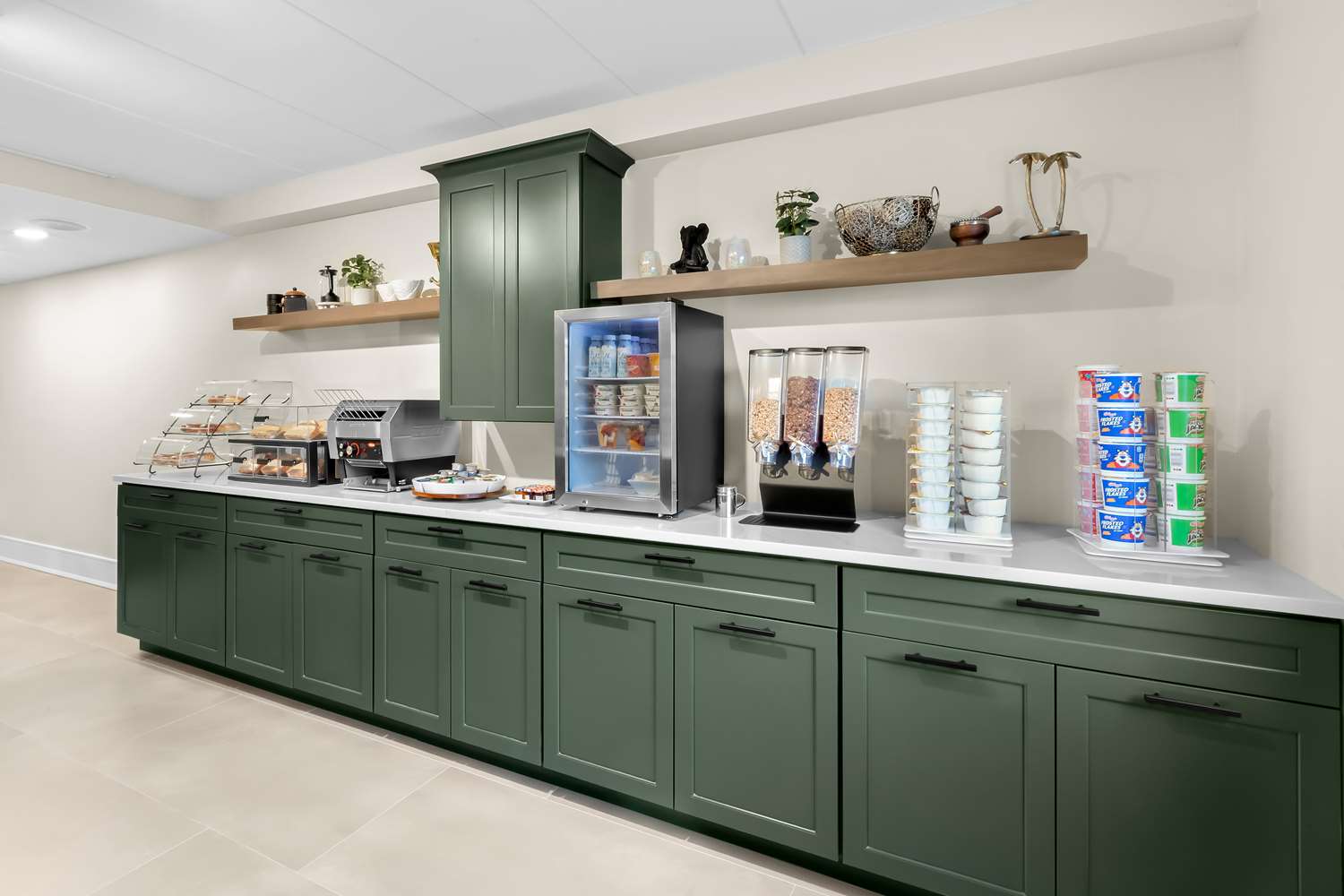 Latitude Suites Tinton Falls Eatontown 15/19