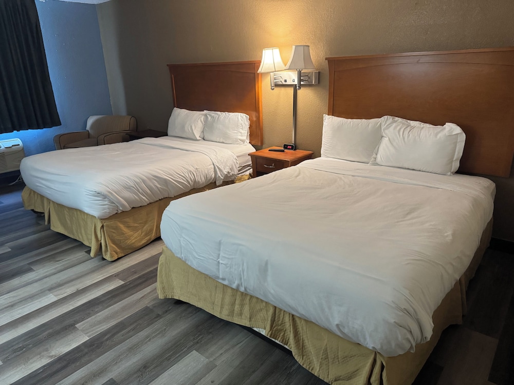 Americas Best Value Inn Salina 7/28