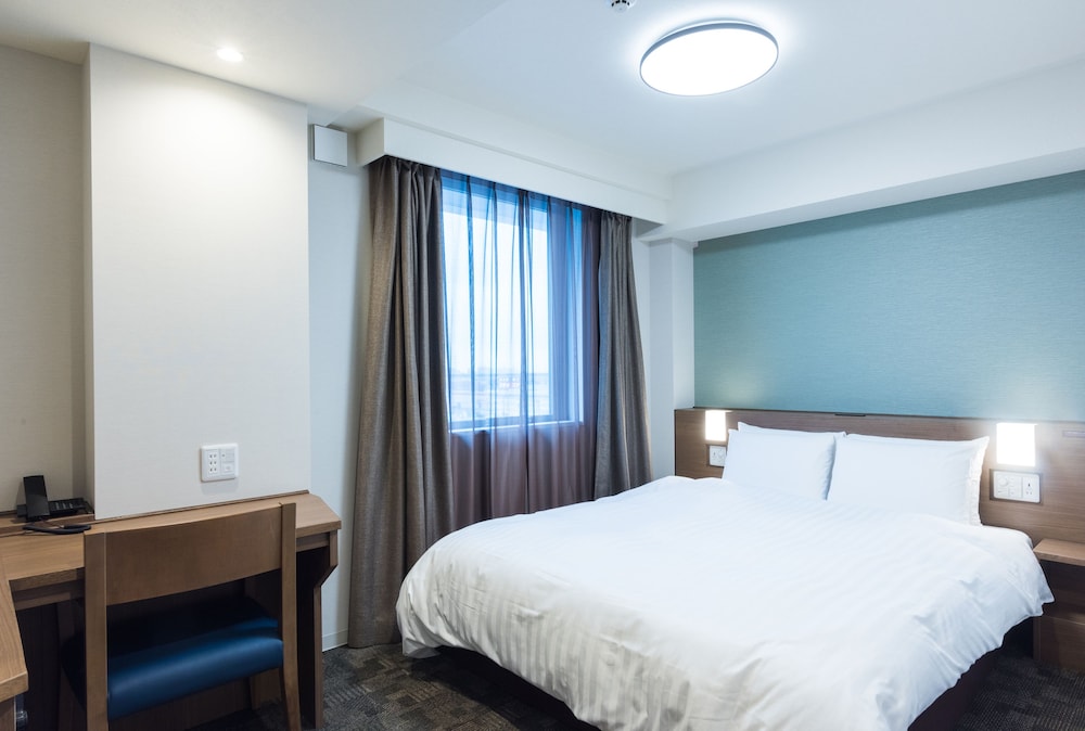 MODERATE, QUEEN BED