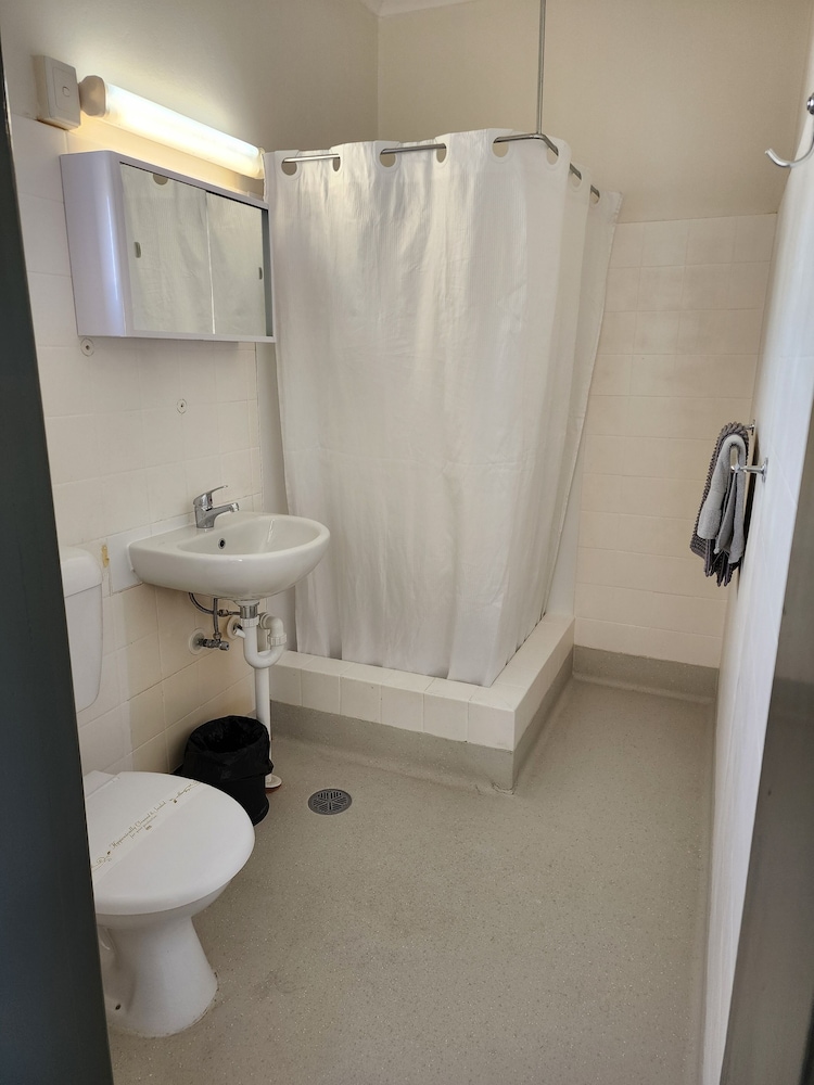 INVERELL MOTEL 24/26