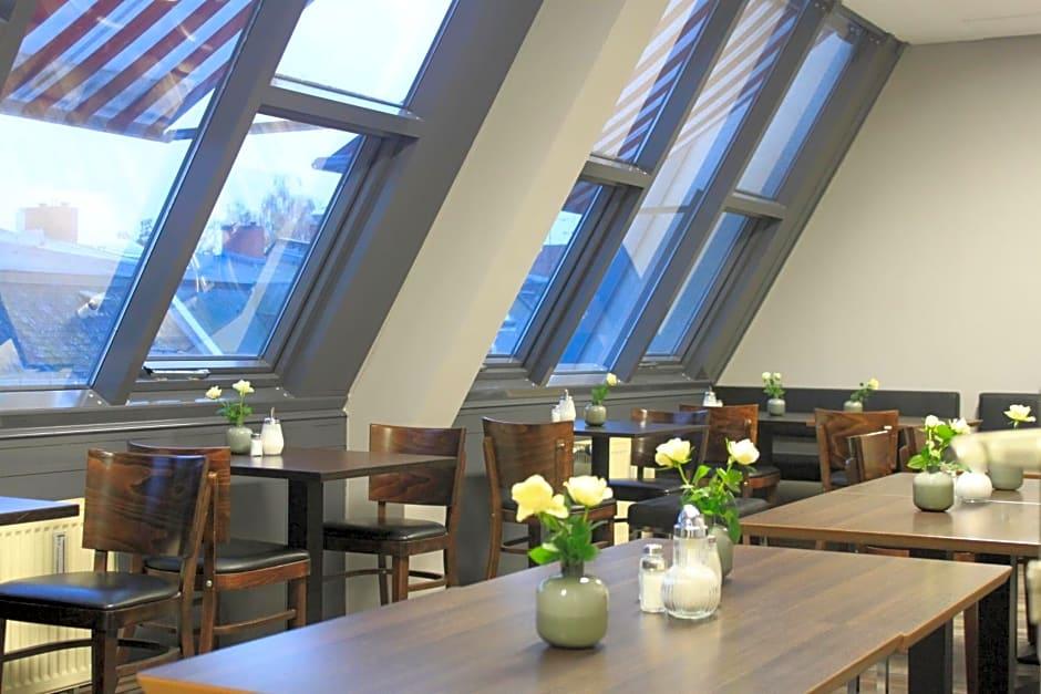 Arena Inn Hotel 26/40