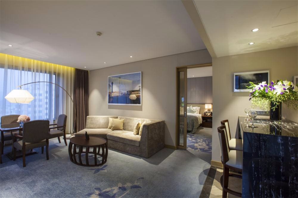 Wojo Hotel 27/50
