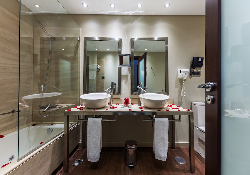 Lux Fatima Hotel 30/31