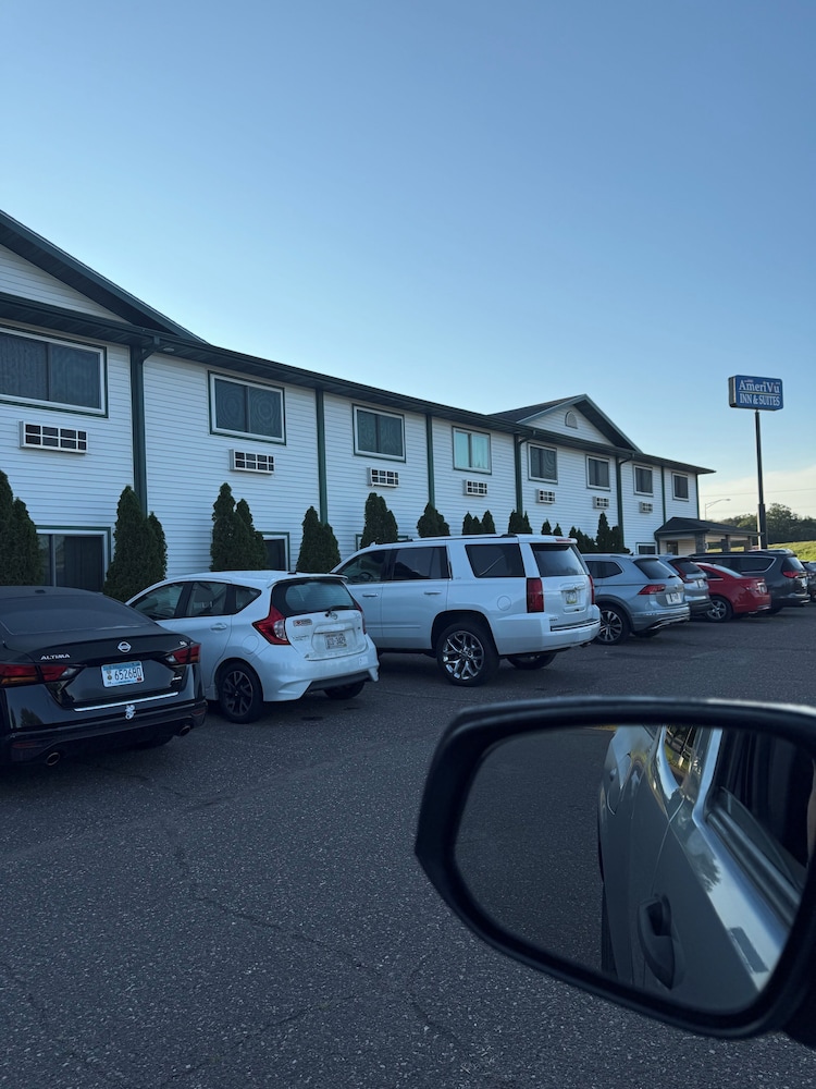 AmeriVu Inn and Suites-Stanley 37/47