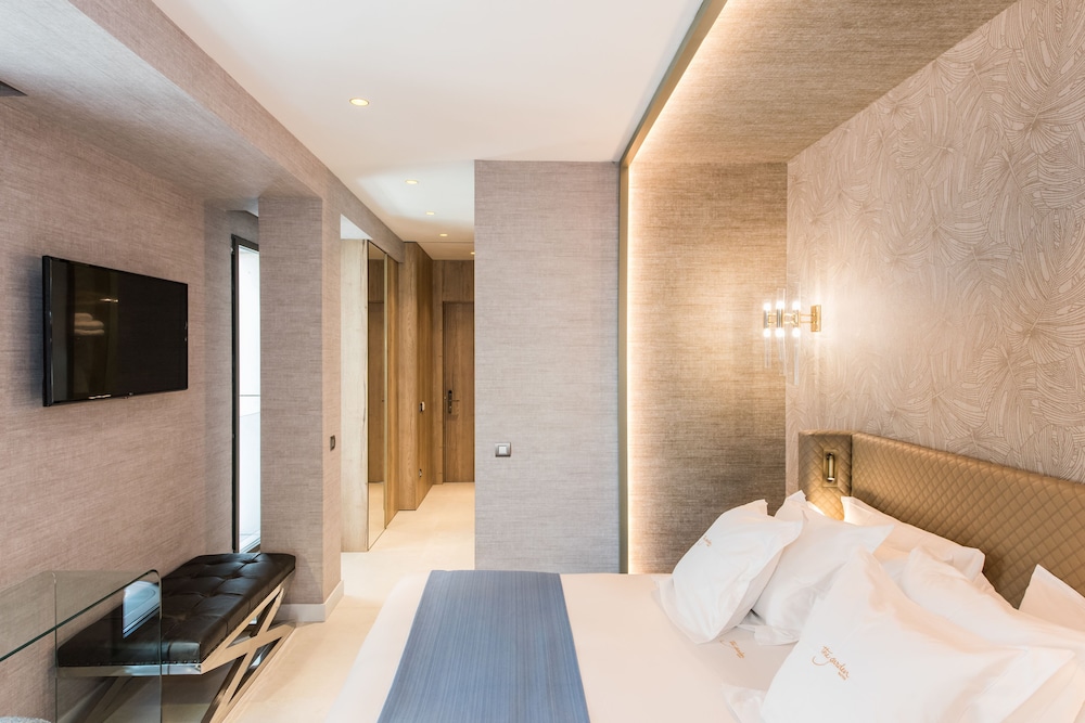 The Garden Suites 9/42