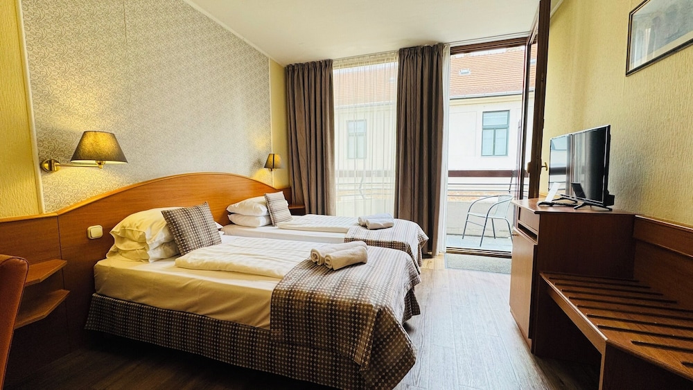 Hotel Orion Varkert 21/61