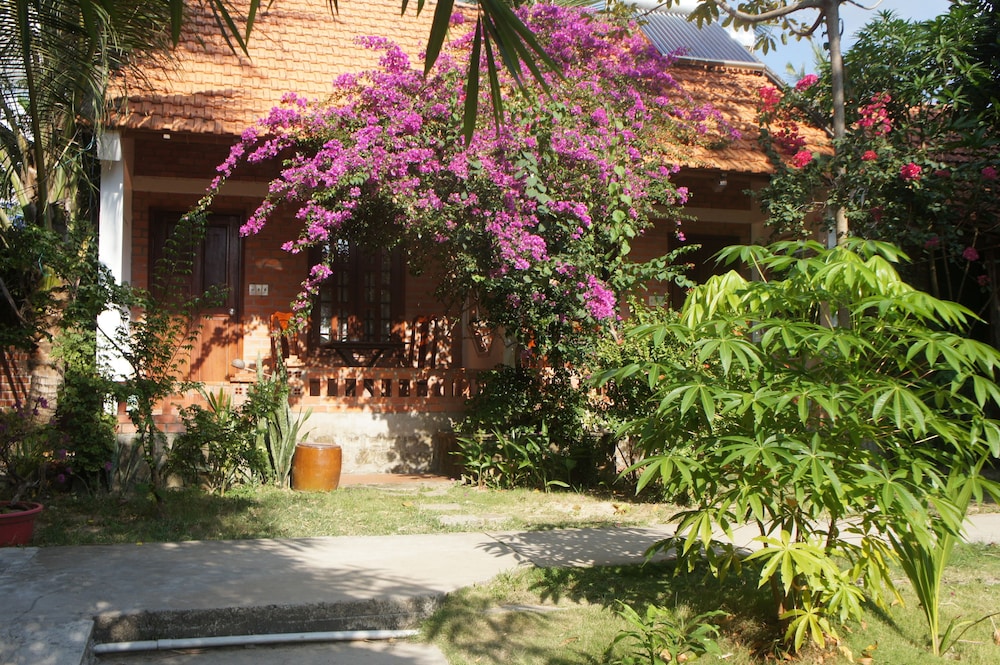 Phu Quoc Kim - Bungalow On The Beach 68/72