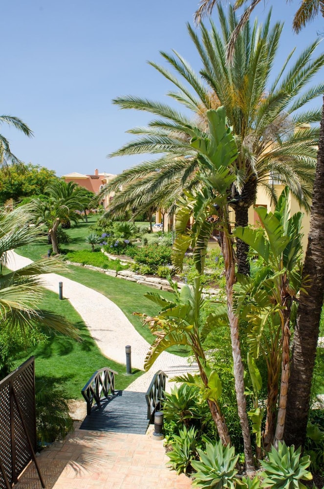 Jardim Da Meia Praia 62/72