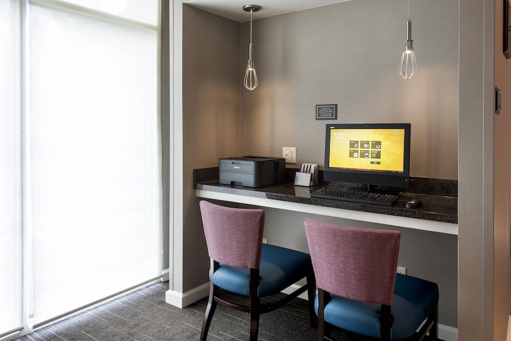 Residence Inn Syracuse Carrier Circle 24/24