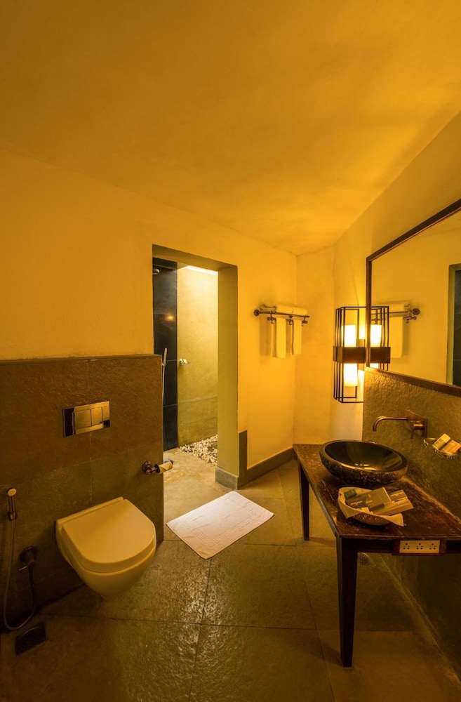THE WINDFLOWER RESORTS AND SPA 43/45