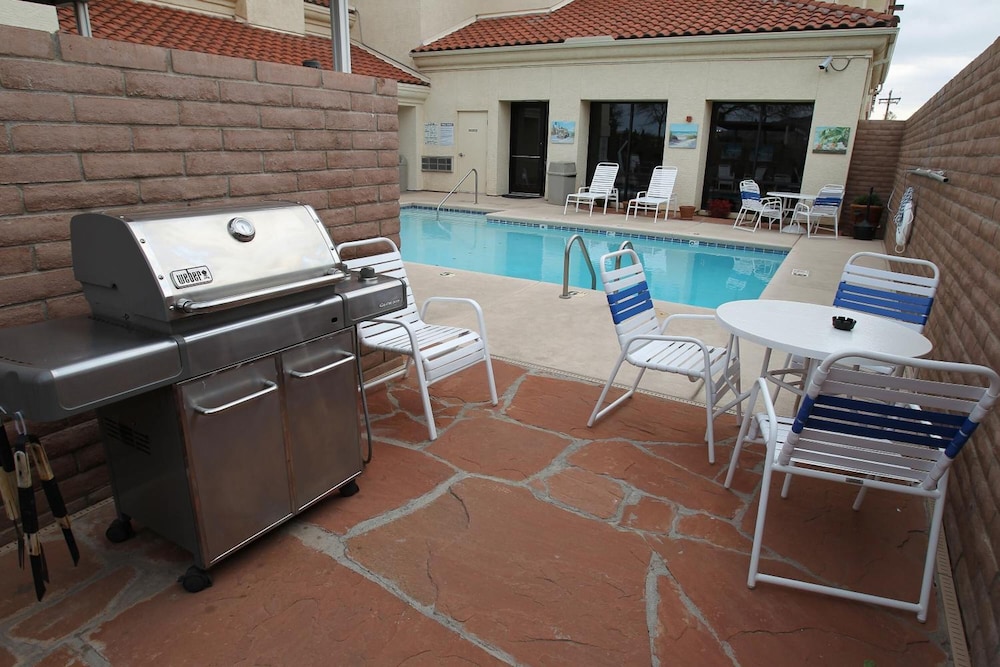 Gateway Studio Suites 39/54
