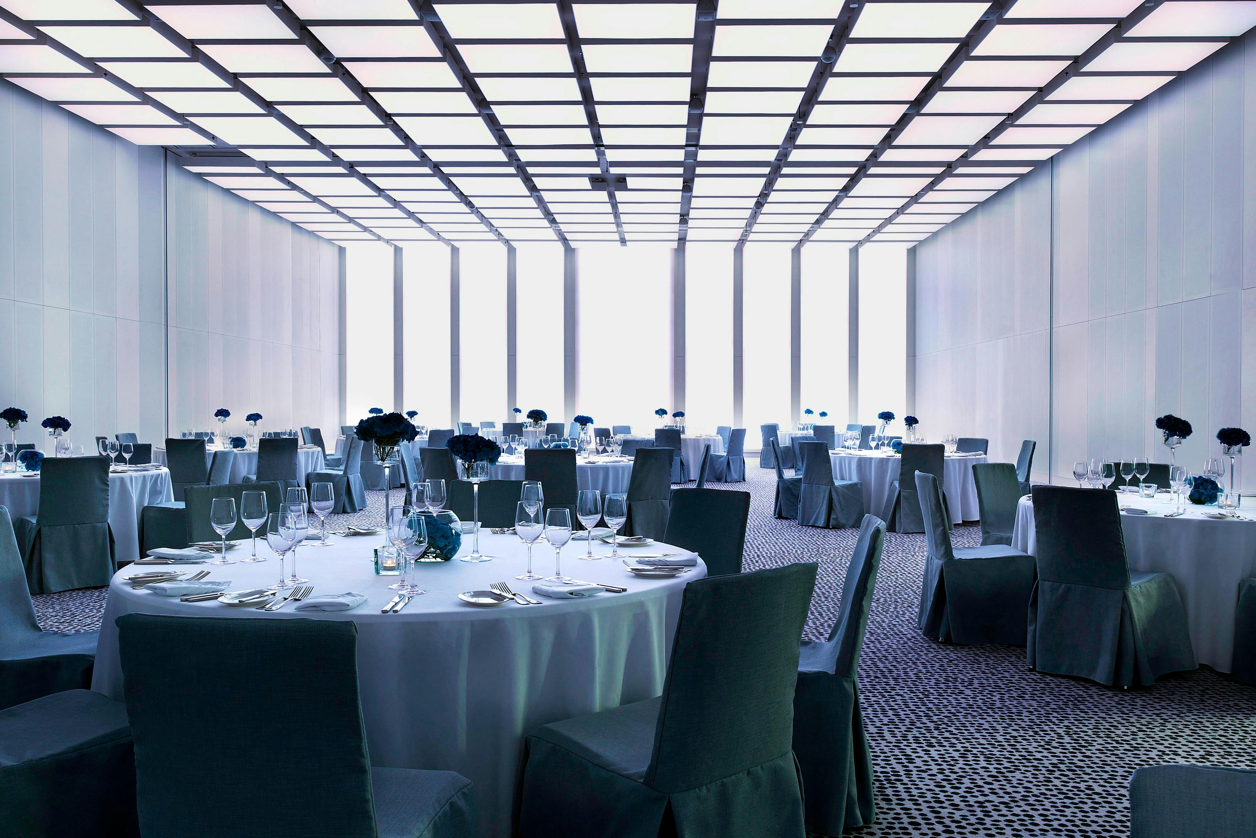 RENAISSANCE WARSAW AIRPORT HOTEL 55/62