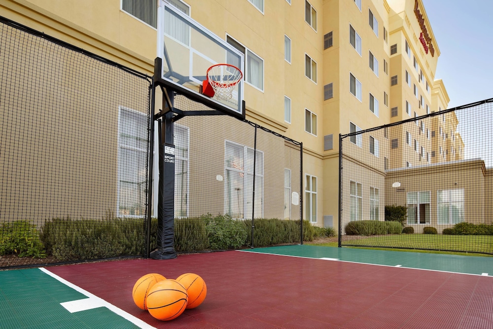 Residence Inn by Marriott San Antonio Six Flags at The Rim 2/25