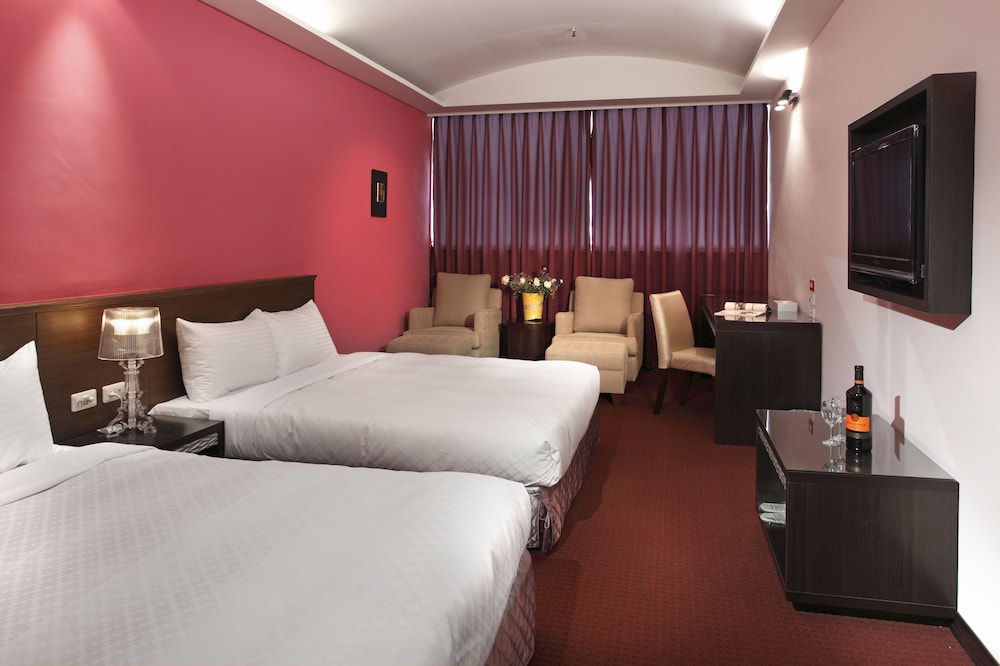 Yoyo Hotel 16/24