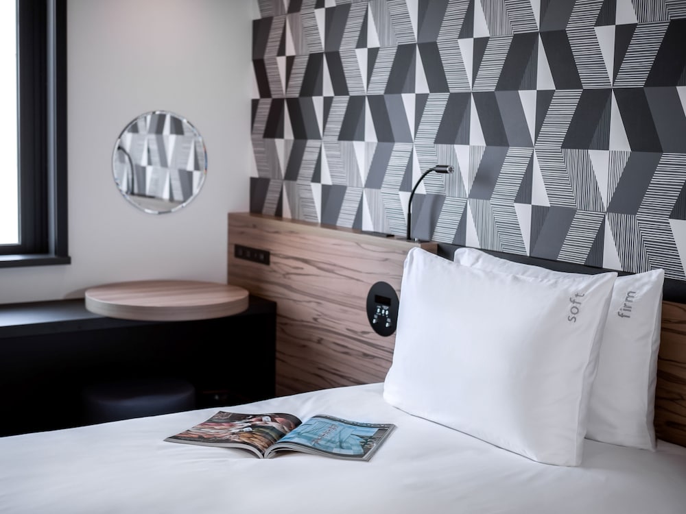 Holiday Inn Express Osaka City Centre Midosuji 47/86