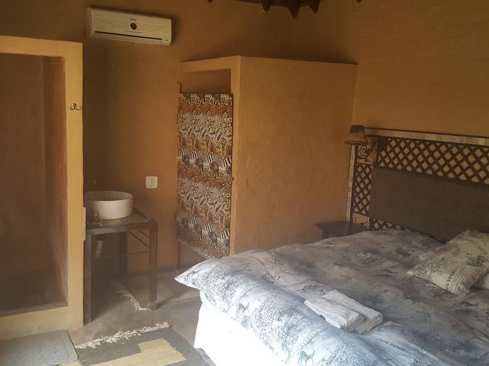 African Silhouette Guesthouse 50/62