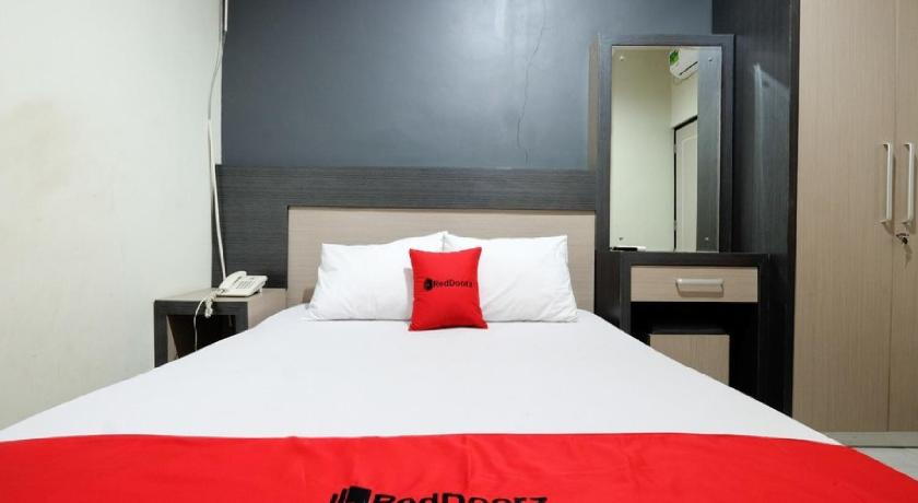 RedDoorz near Moro Mall Purwokerto 26/43
